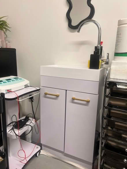 Photo of free Free standing sink unit (Deptford SE8) #1