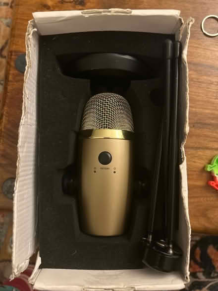 Photo of free Plug-in microphone with stand (Trumpington Ward CB2) #1