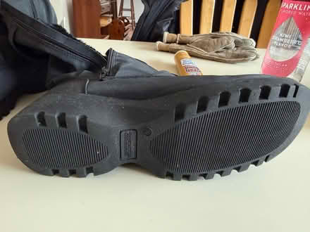 Photo of free Winter snow boots 8W (Asbury Park- Ocean Township) #4