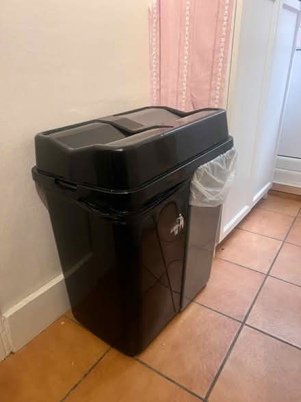Photo of free Bin (SW17) #1