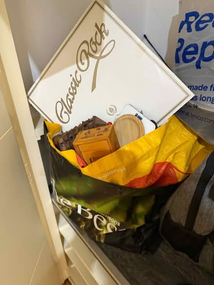 Photo of free Kitchen items pans and other items (Enfield N13) #1