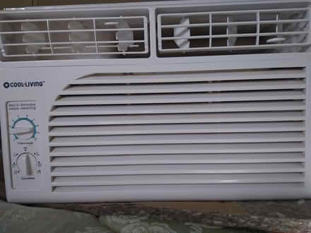 Photo of free Window air conditioner 5000 BTU (Cache and 67th area) #1