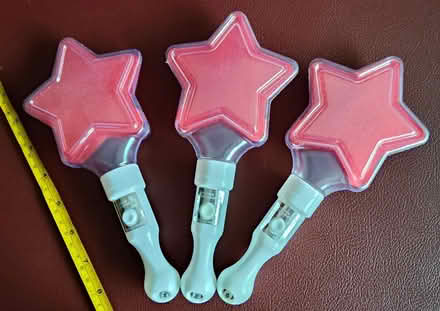 Photo of free Light sticks (Tg Pagar) (Tanjong Pagar Plaza) #1
