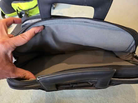 Photo of free Dell Laptop bag (21 MHG SW20) #3
