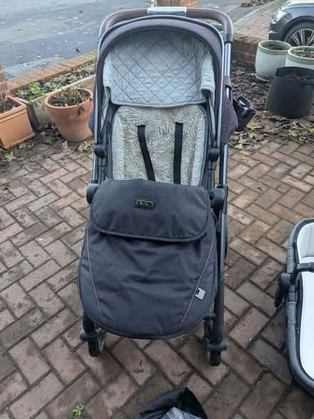 Photo of free Silver Cross pioneer pram travel system (Caversham RG4) #2
