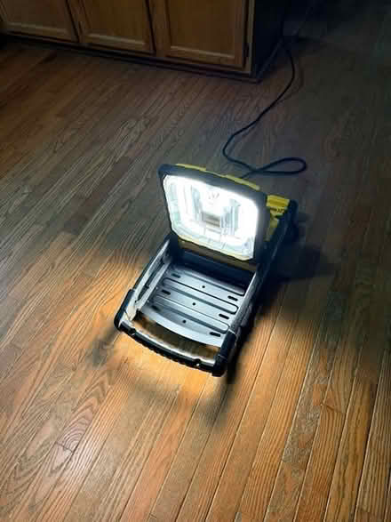 Photo of free DEWALT Work Light Charger (Courts of Four Seasons) #2