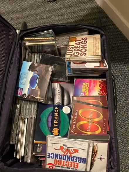 Photo of free CD s (Luton LU3) #1