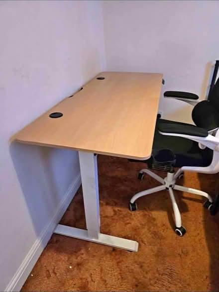 Photo of Chair and Desk for working (Oxley WV10) #1