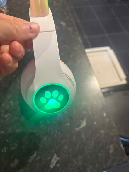 Photo of free Light up kids headphones (Gipton LS8) #2