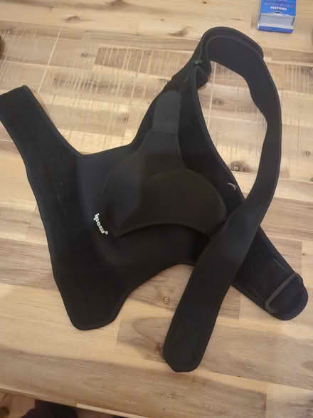 Photo of free Large shoulder support (Bare, LA4) #1