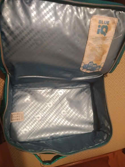 Photo of free Smash Metallic Blue Lunch Box (Croydon near Matalan) #4