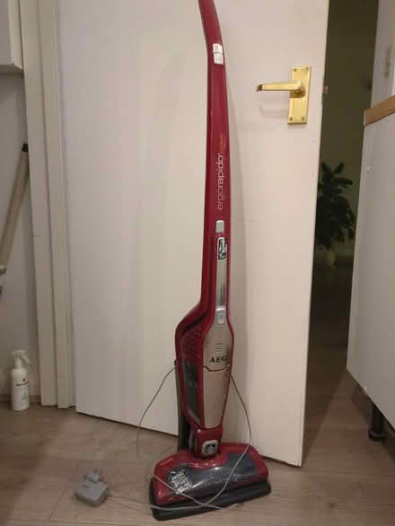 Photo of free Cordless vacuum cleaner (Sevenoaks) #1