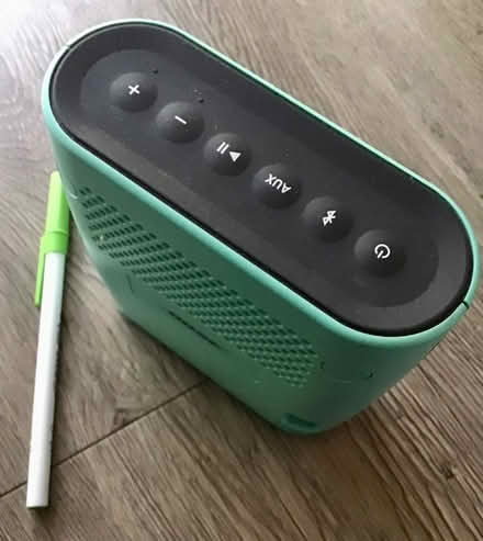 Photo of free Bose Bluetooth speaker (Foothill Expwy & Stevens Creek) #2