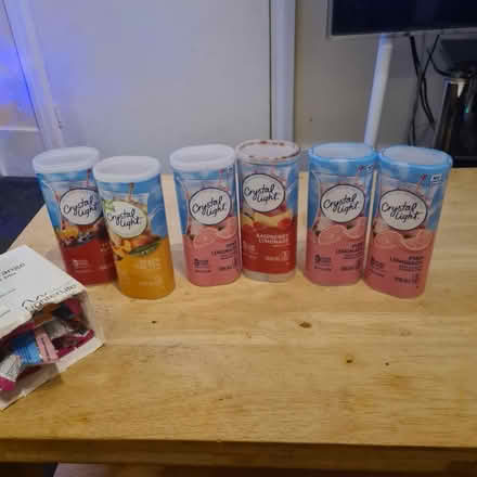 Photo of free Crystal Light Sealed but Expired (TW7) #1