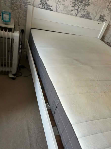 Photo of free Standard double bed and mattress (Harrow HA3) #4