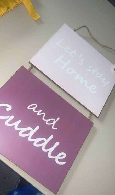 Photo of free Hanging wall sign (Waltham cross EN8) #2