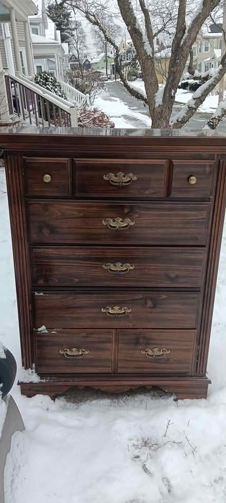 Photo of free bureau (melrose) #1