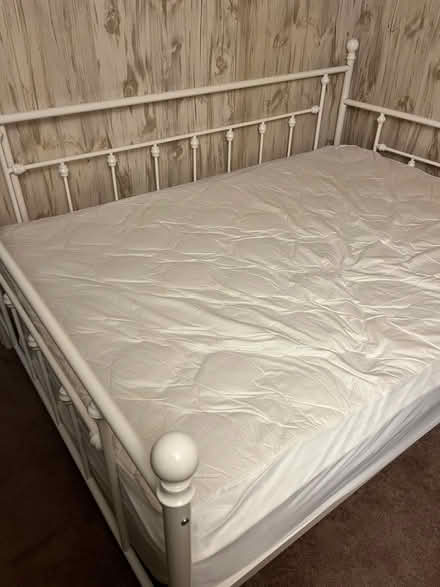 Photo of free Metal frame full bed with trundle (Dingmans Ferry) #1