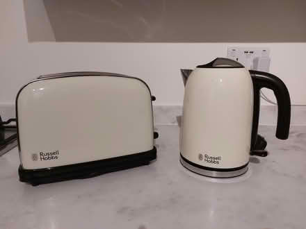 Photo of free Russell Hobbs Toaster & Kettle set (Ewell Village, KT17) #1