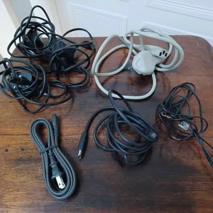 Photo of free Various cables (Denton's Green WA10) #1