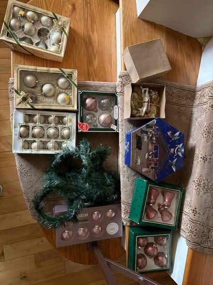 Photo of free Christmas ornaments (Canton) #2