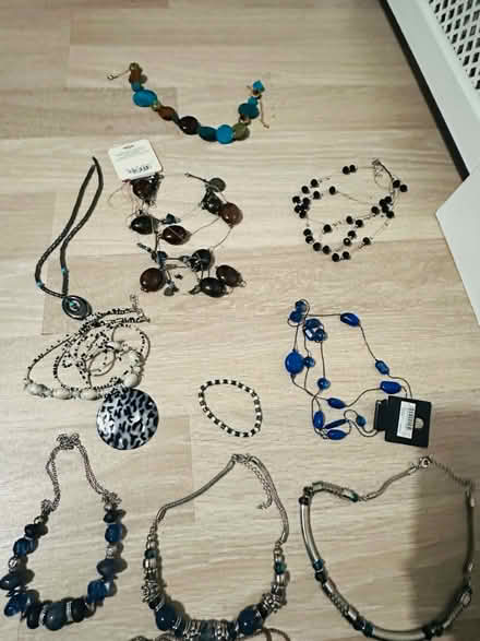Photo of free Fashion jewellery (Bartley Green B32) #2