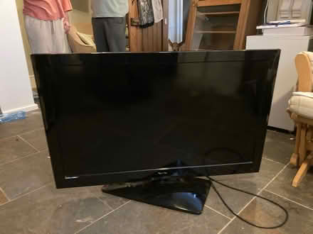Photo of free 40” lcd tv (Pickering YO18) #1
