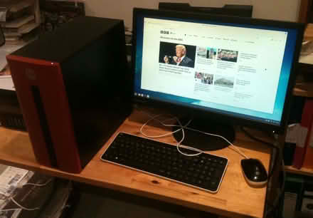 Photo of free HP PC & 20" screen with Linux Mint! (North Laine BN1) #1