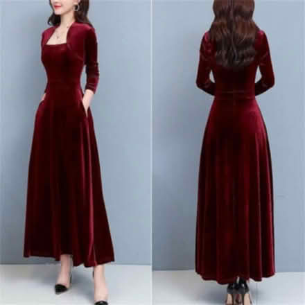 Photo of size small dresses (L6Y 3M9) #1