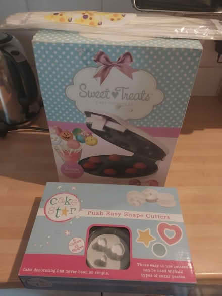Photo of free Cake pop maker & fondant cutters (S43 Staveley) #1