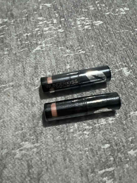 Photo of free X3 lip plumping gloss (Waltham cross EN8) #1