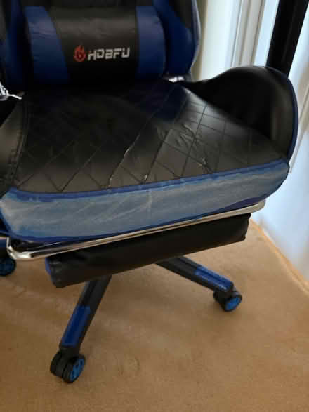 Photo of free Gaming chair- well used condition (Oakley RG23) #1