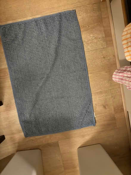 Photo of free Bath mat (Lewisham SE13) #1