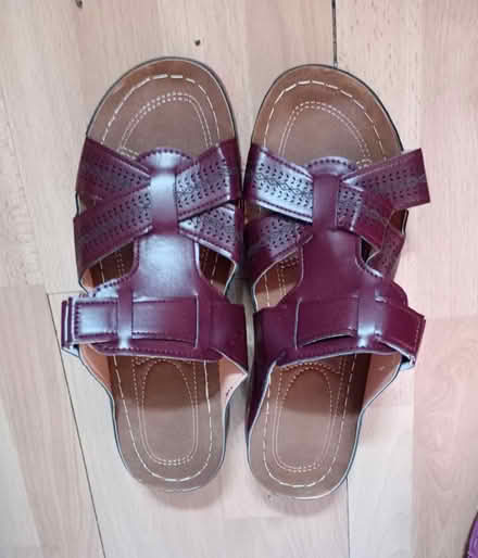 Photo of free Slip on shoes size 9 (Edgware HA8) #1