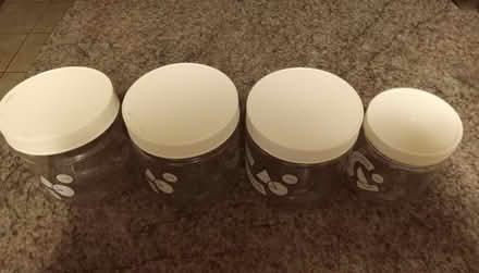 Photo of free Plastic containers (Etobicoke (Kipling /Eglinton)) #1
