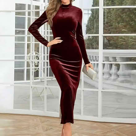 Photo of size small dresses (L6Y 3M9) #2