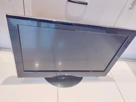 Photo of free lg tv (Stroud GL10) #1