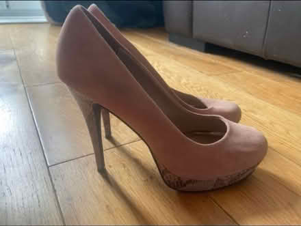 Photo of free High Heels Shoes x 2 (Cheshunt En8) #2