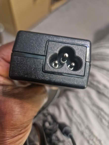 Photo of Toshiba satellite laptop charger (chesham HP5) #2