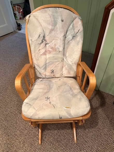 Photo of free Rocking chair (Hartsdale) #1