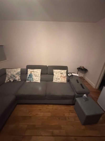 Photo of free Grey sofa and queen size bed (Easthampstead RG12) #4