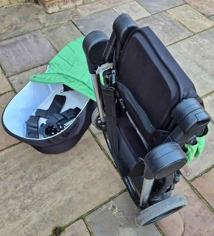Photo of free I Candy Lime buggy/pram combo (Wrestlingworth) #2