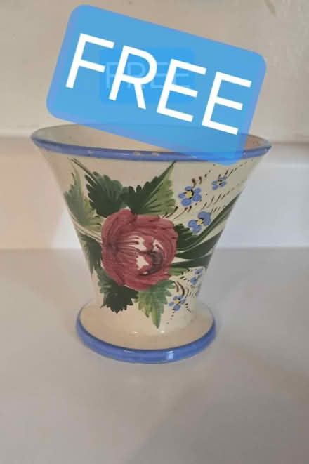 Photo of free Vintage Italian Floral Vase (Bellflower) #1