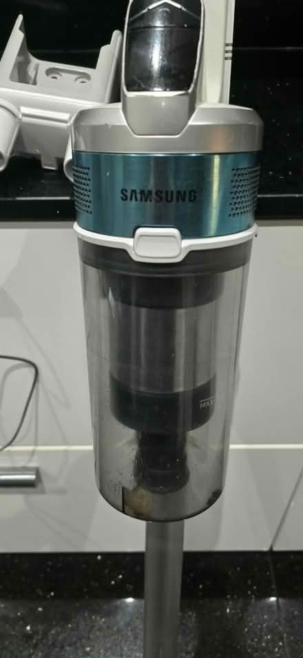 Photo of free Samsung cordless hoover (Becontree RM8) #2