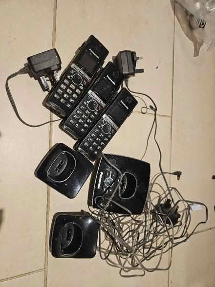 Photo of free Three cordless phones (Brimscombe GL5) #1