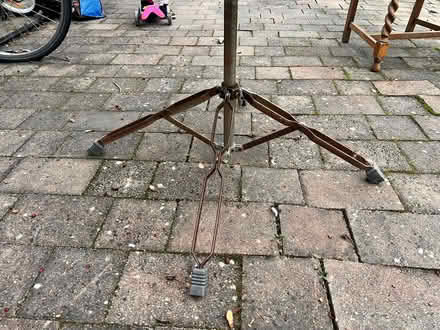 Photo of free Table (CR7 Thornton heath) #2