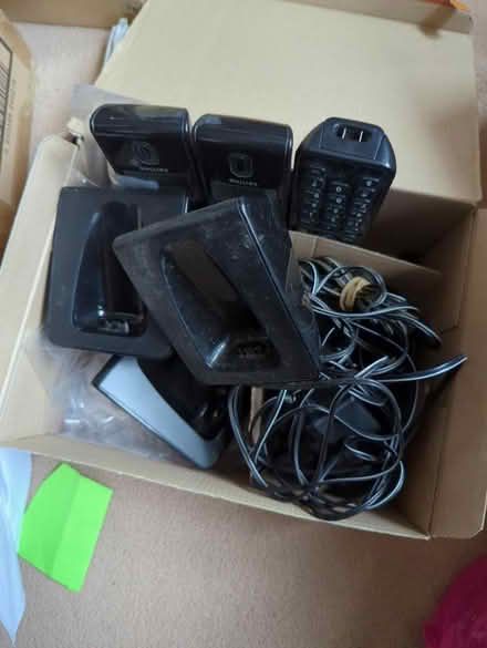 Photo of free Phillips 3x wireless phone (IG4) #2