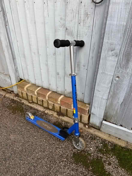 Photo of free Kids Scooter - for a 4-7yr old (Seer Green HP9) #3