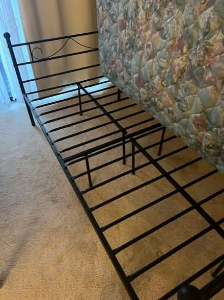 Photo of free Daybed (Newington) #4