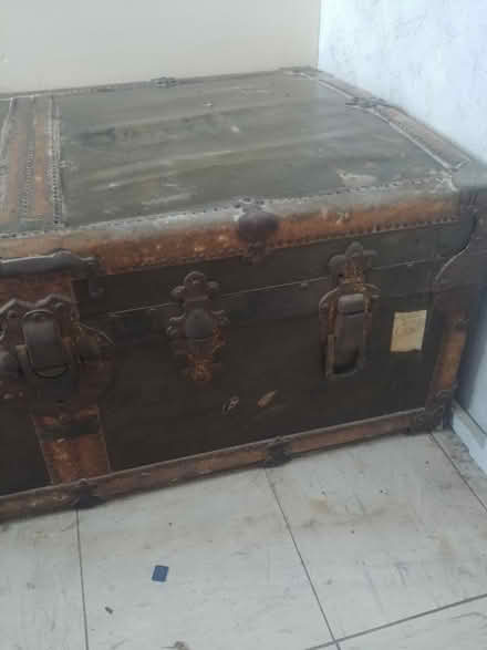 Photo of free Vintage trunk (Nr South Norwood Lakes SE19) #2